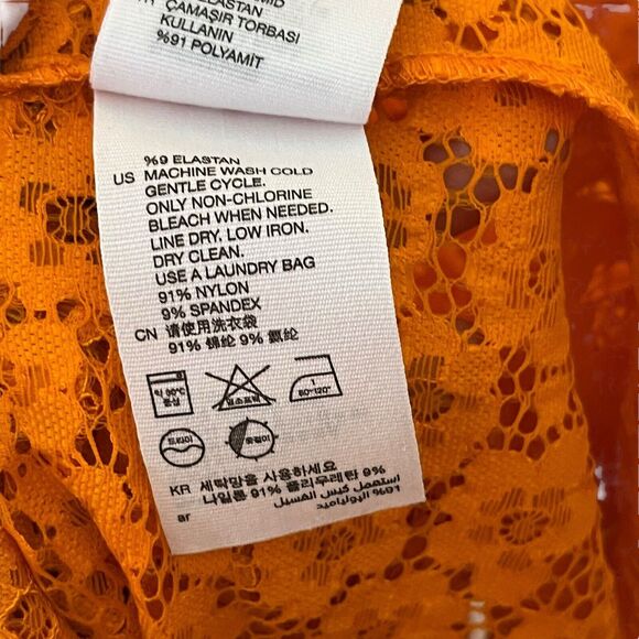 Welcome to my closet! - Picture 8 of 10